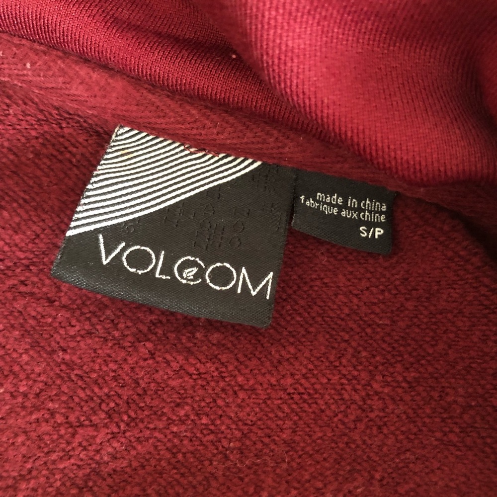 NWOT. Maroon VOLCOM Zip Up Sweatshirt - Picture 6 of 6